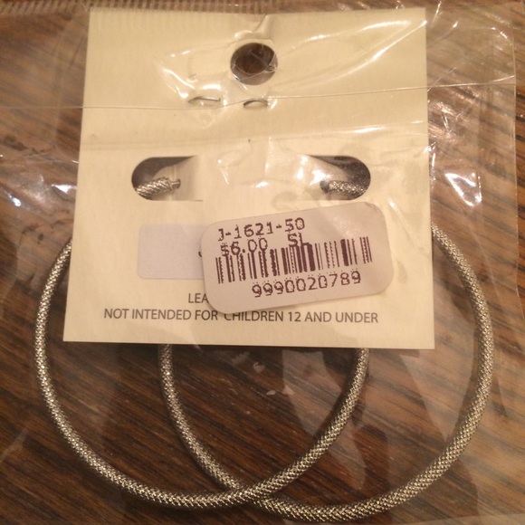 Sodajo Brass Jewelry Diamond-Cut Hoop Earrings - Picture 2 of 5